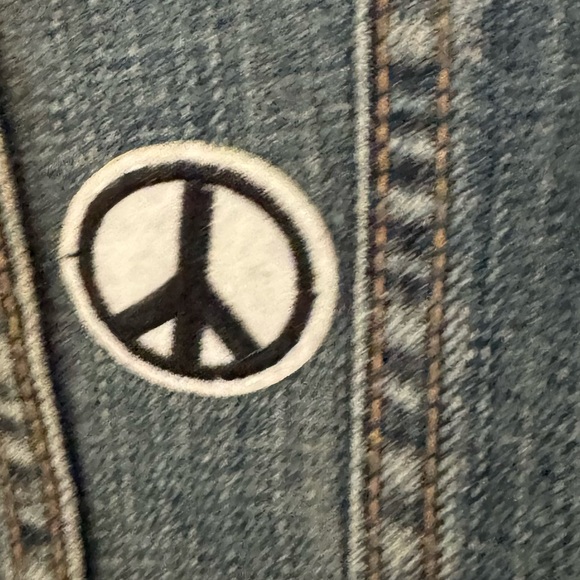 Gap Denim Jacket Coat with Custom Patches Size Medium - Picture 3 of 6